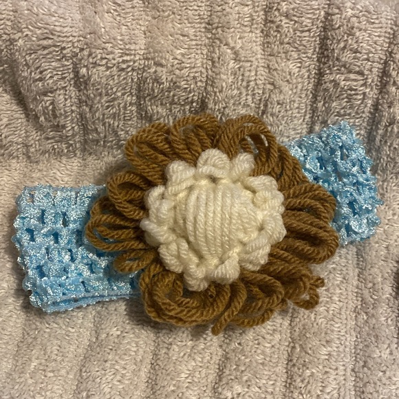 Set of 2 baby headbands hand made crochet. - Picture 2 of 3